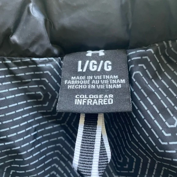 Under Armour Black Vest - Picture 4 of 5